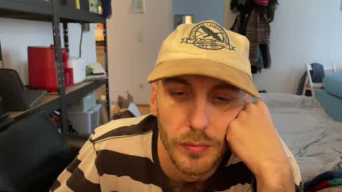 Leon online show from 12.14.25