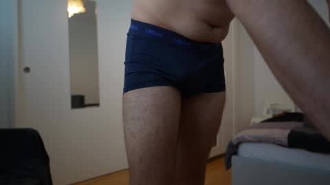 Snapshot of leooo_cummm chatting on 10.05.25 leooo_cummm online show from 10.05.25