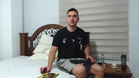 Snapshot of leoricoo chatting on 10.02.25 Leo online show from 10.02.25