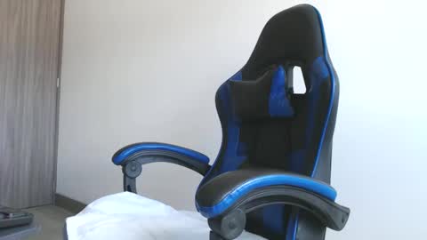 leostorm25 online show from 09.21.25