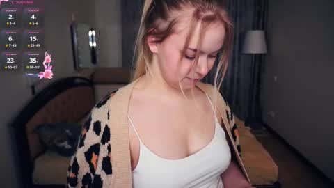 Snapshot of leotafredericks chatting on 09.20.25 Hello everyone Im Lora Its my first day Were going to have fun together online show from 09.20.25