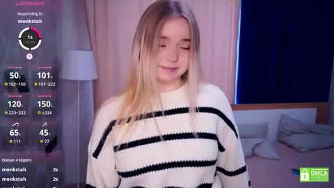 Snapshot of leotafredericks chatting on 10.24.25 Hello everyone Im Lora Its my first day Were going to have fun together online show from 10.24.25
