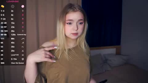 Snapshot of leotafredericks chatting on 11.08.25 Hello everyone Im Lora Its my first day Were going to have fun together online show from 11.08.25