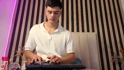 leotease online show from 06.17.26