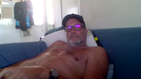 leporonga online show from 10.18.25