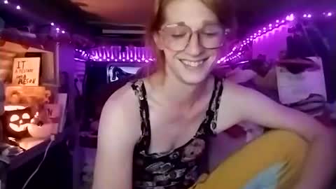 LesleyGumGrass- The Boring Trans girl online show from 10.20.25