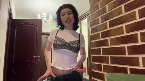 Snapshot of lesleypowderly chatting on 07.23.26 lesleypowderly online show from 07.23.26