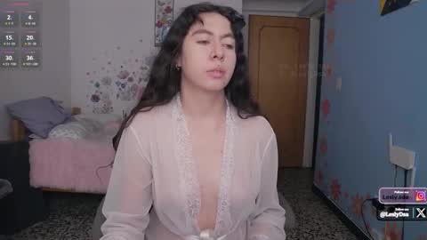 Lesly online show from 10.19.25