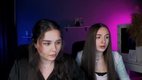 Snapshot of leslie_bird chatting on 10.01.25 leslie_bird online show from 10.01.25