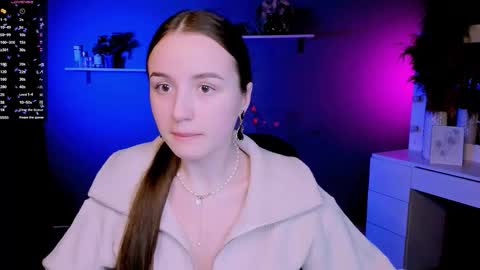 Snapshot of leslie_bird chatting on 10.16.25 leslie_bird online show from 10.16.25