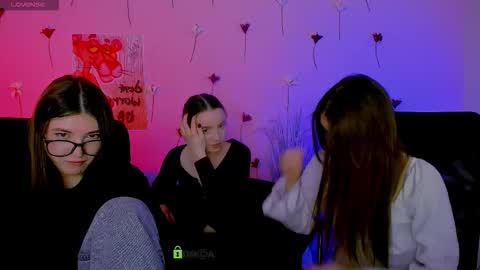 leslie_bird online show from 02.13.26