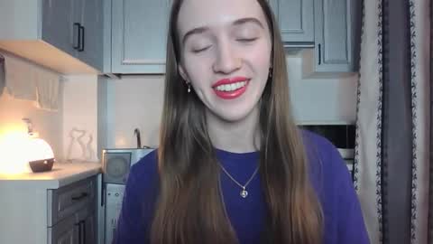 Snapshot of leslie_my_lovee chatting on 09.29.25  LESLIE   online show from 09.29.25