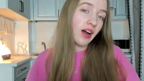 Snapshot of leslie_my_lovee chatting on 10.15.25  LESLIE   online show from 10.15.25