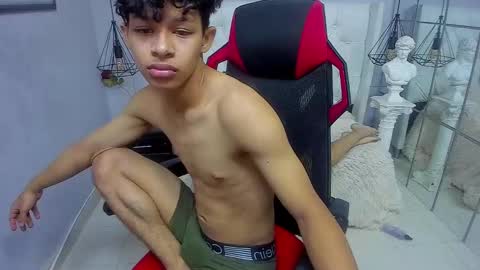 L E S L E Y  AND  D R A K O online show from 10.07.25