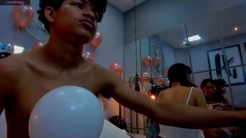 L E S L E Y  AND  D R A K O online show from 10.14.25