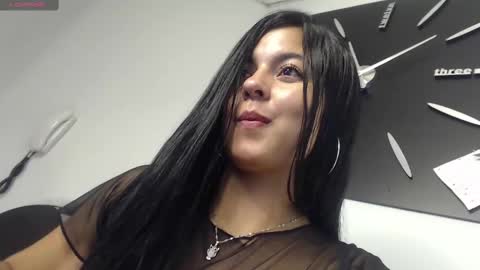 I am here from Monday to Friday from 730 am to 130 pm Colombia time and saturday from 500 am to 1000 am .... Soon Blue page online show from 02.27.25