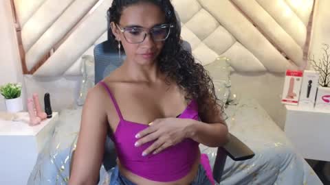 Lesly  online show from 01.23.25