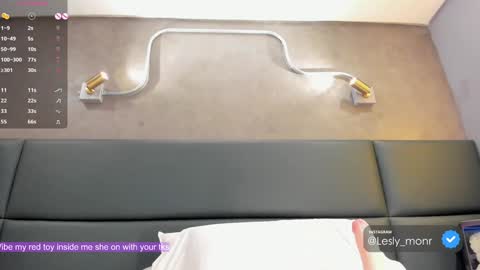 Lesly online show from 12.23.24