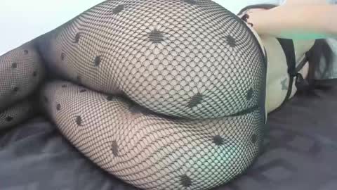 lessly online show from 02.12.25
