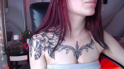 Less  online show from 12.10.24