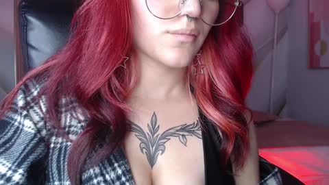 Less  online show from 01.18.25