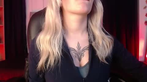 Less  online show from 03.12.25