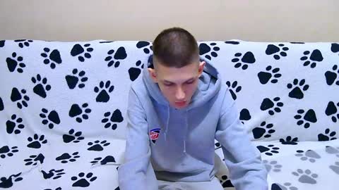 lester_broo online show from 04.04.26