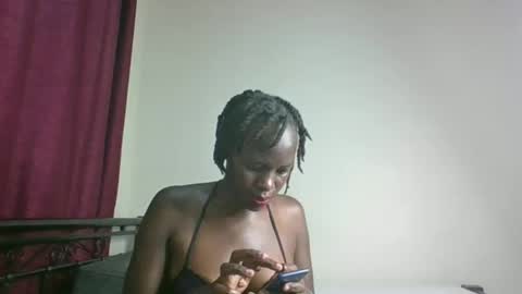 Snapshot of lettipetite56 chatting on 10.12.25 letti online show from 10.12.25