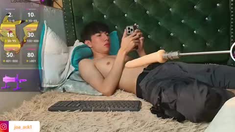 Levi  online show from 02.08.25