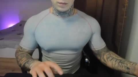 Snapshot of lewis_muscleee chatting on 03.26.26 blablablack online show from 03.26.26