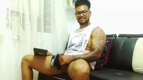 Lewis Strong online show from 01.05.25