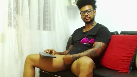 Lewis Strong online show from 01.08.25