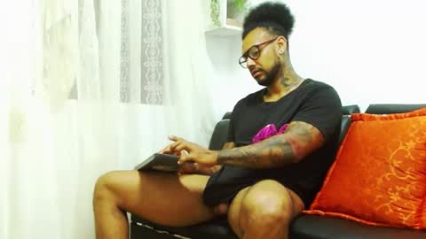 Lewis Strong online show from 01.25.25