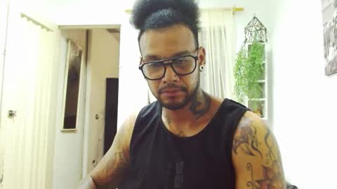Lewis Strong online show from 02.01.25