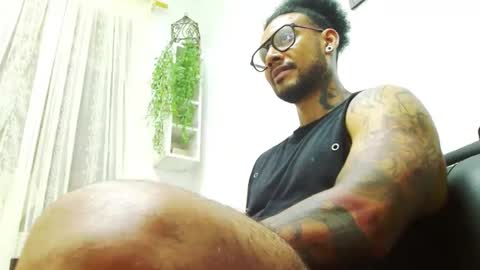 Lewis Strong online show from 02.02.25