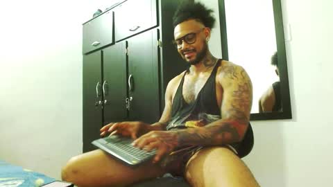 Lewis Strong online show from 09.20.25