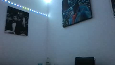 Snapshot of lexdalong chatting on 10.24.25 lexdalong online show from 10.24.25