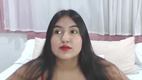Snapshot of lexi_bloom chatting on 01.12.25 Gabrielle online show from 01.12.25