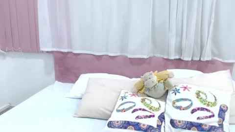 Snapshot of lexi_bloom chatting on 01.29.25 Gabrielle online show from 01.29.25