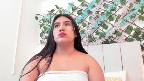 Snapshot of lexi_bloom chatting on 09.15.25 Gabrielle online show from 09.15.25