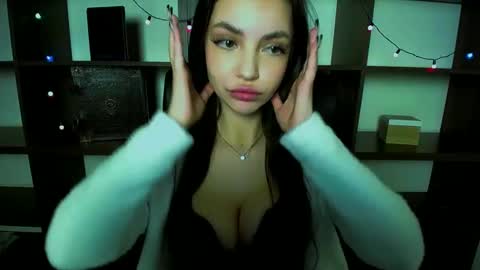 Alexia online show from 01.28.25
