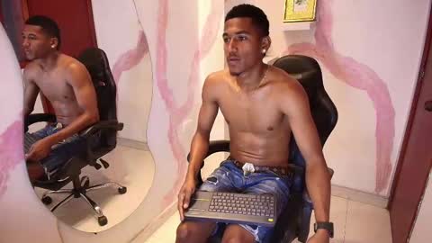 Lexi  Derek online show from 09.23.25