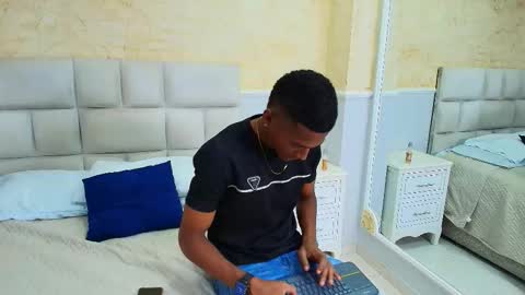 Lexi  Derek online show from 09.26.25