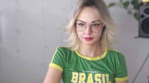 Lexie online show from 01.09.25