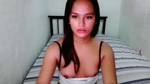 Snapshot of lexieebonalo chatting on 10.23.25 Call me Lexie online show from 10.23.25