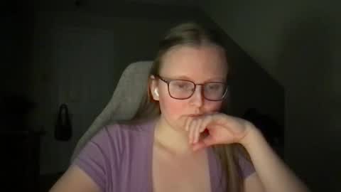 Snapshot of lexielilacs chatting on 01.17.25 lexie online show from 01.17.25