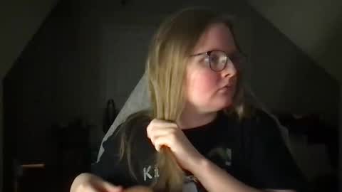 Snapshot of lexielilacs chatting on 01.25.25 lexie online show from 01.25.25