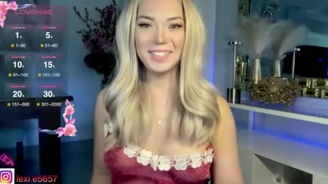 lexiesmith_ online show from 02.17.25