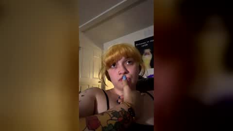 Snapshot of lexiestar22 chatting on 05.26.26 lexiestar22 online show from 05.26.26