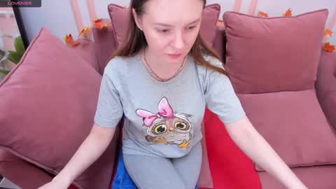 Snapshot of lexihoward chatting on 10.23.25 Lexi online show from 10.23.25